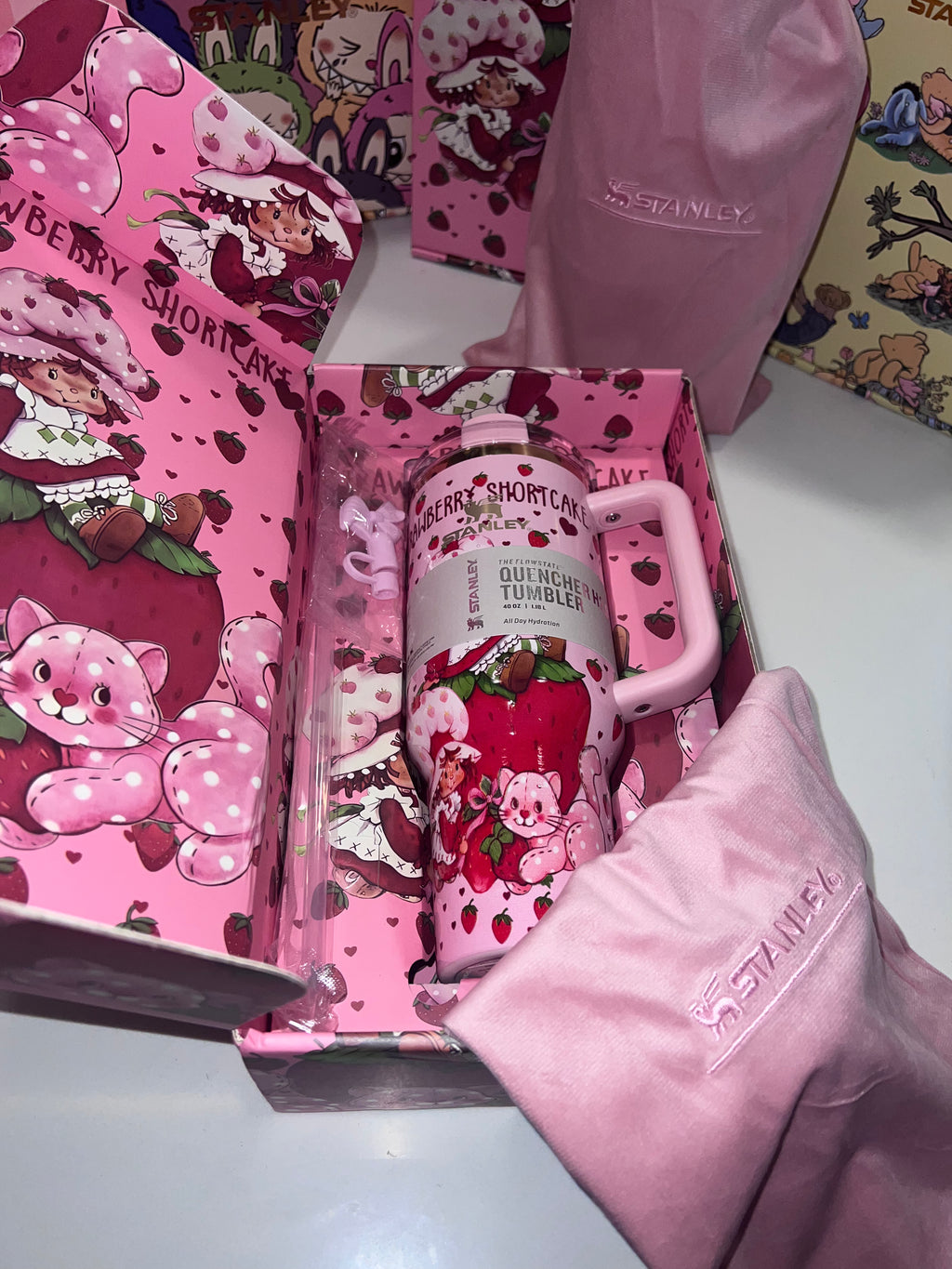 * LIMITED EDITION* Stanley x Strawberry Shortcake 40 oz Quencher H2.0 FlowState Tumbler – 100% Authentic (New In Box)
