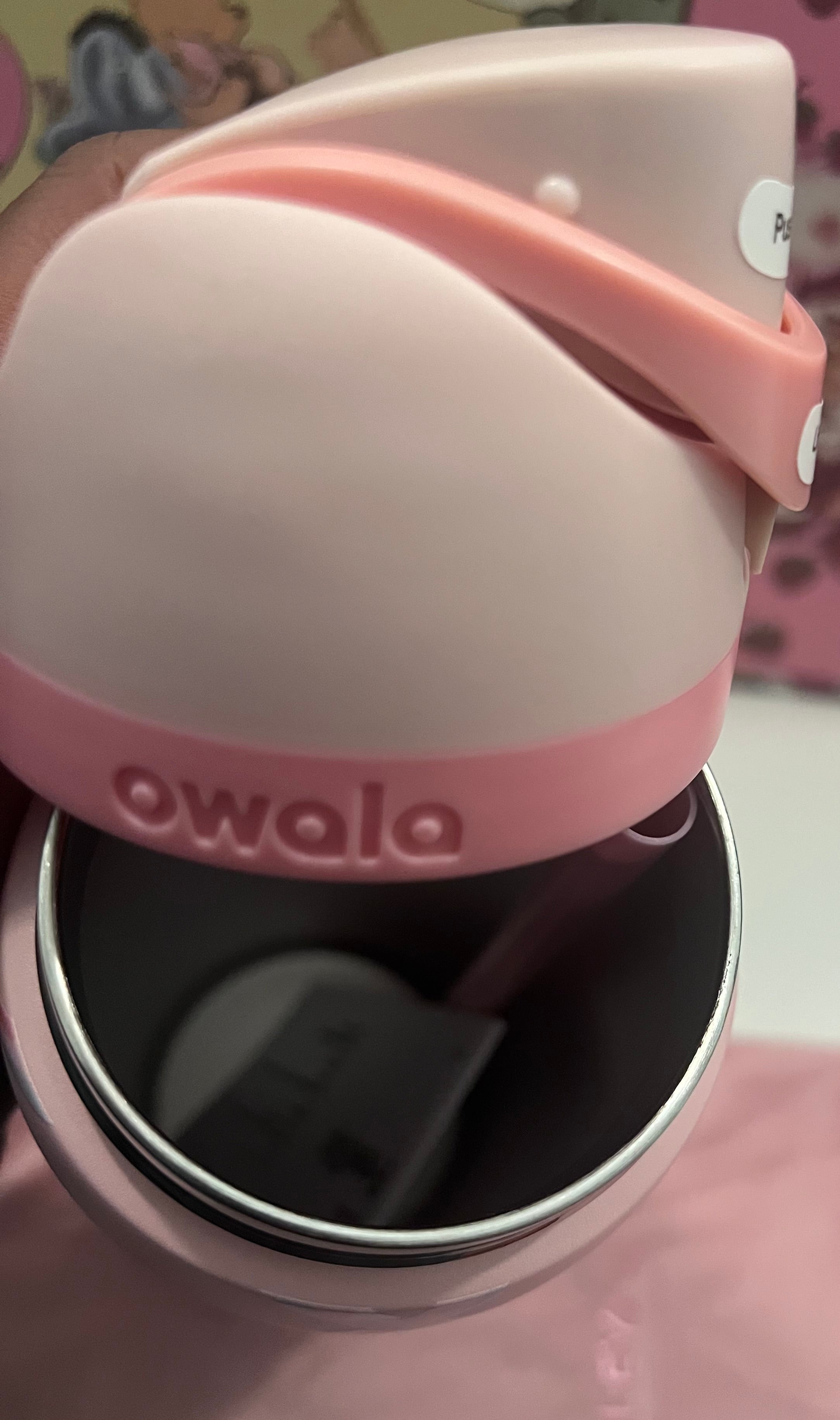Owala FreeSip 32 oz Water Bottle - Tied and Ture Pink Ribbons